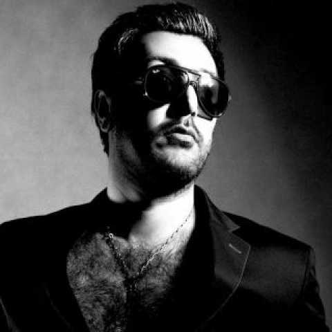 محمد یاوری میدونم تحملش سخته ولی گریه نکن